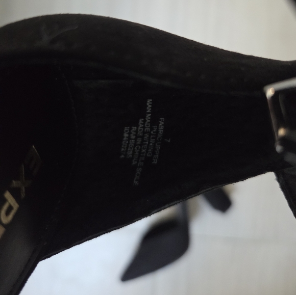 Express Black Women's Shoes - Picture 3 of 6
